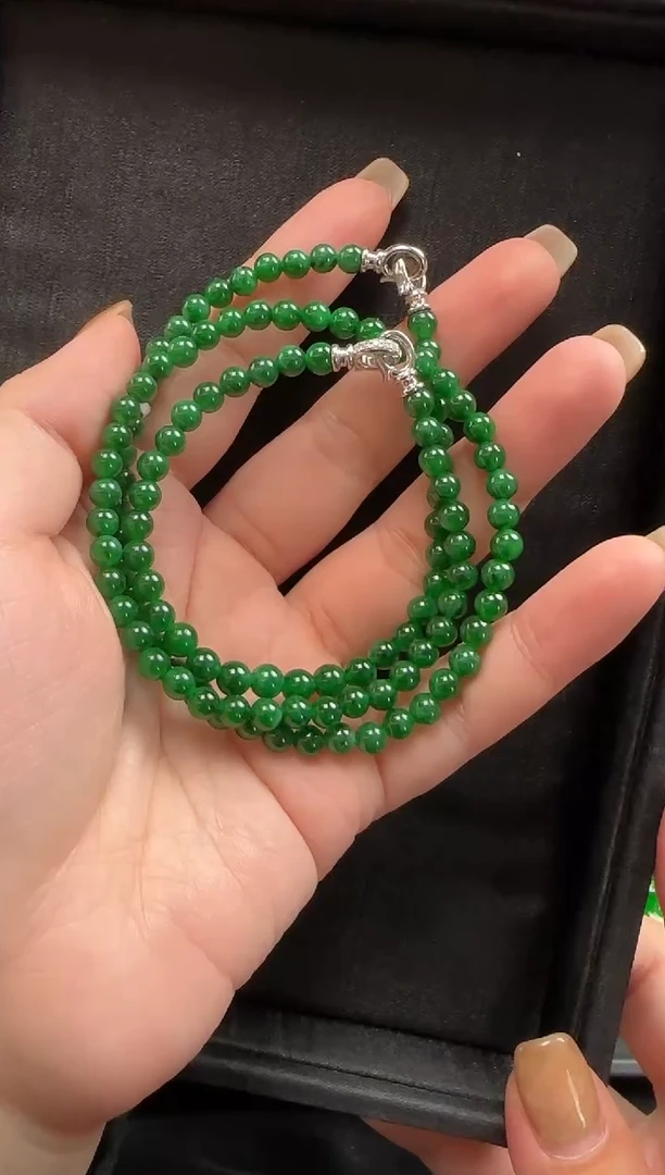 颈饰18K金镶嵌翡翠559玉珠一条