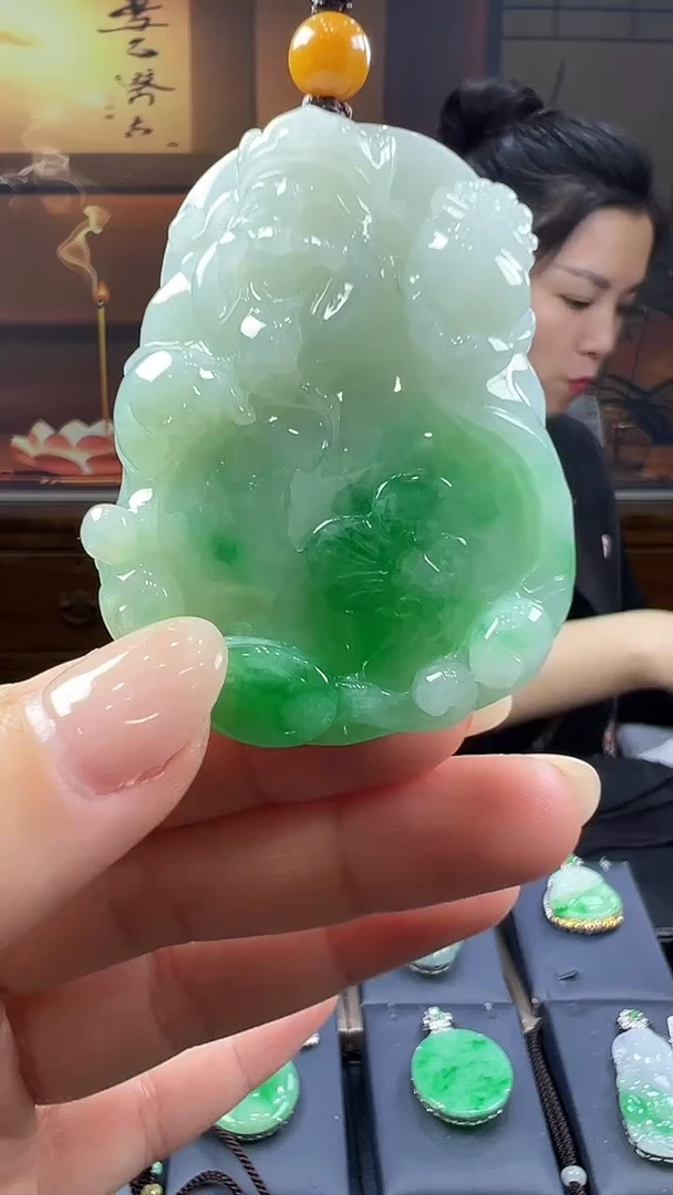 未镶嵌挂件翡翠财神