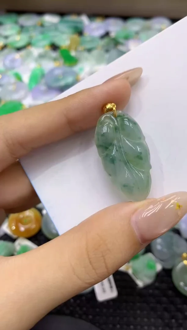 颈饰未镶嵌翡翠天然缅甸翡翠A货