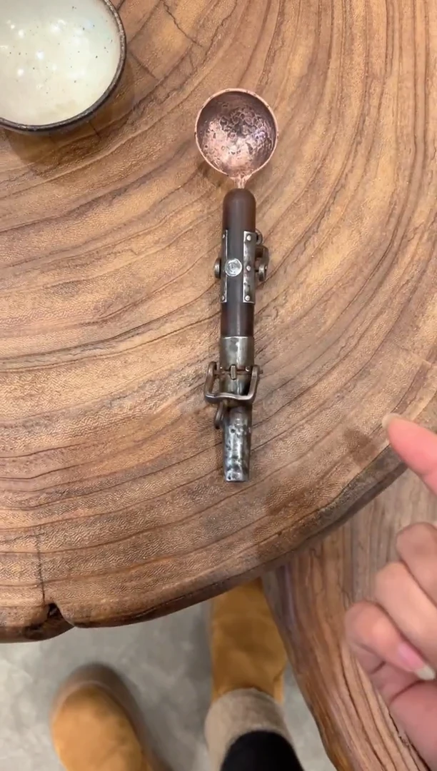 木（非红木类）铜勺