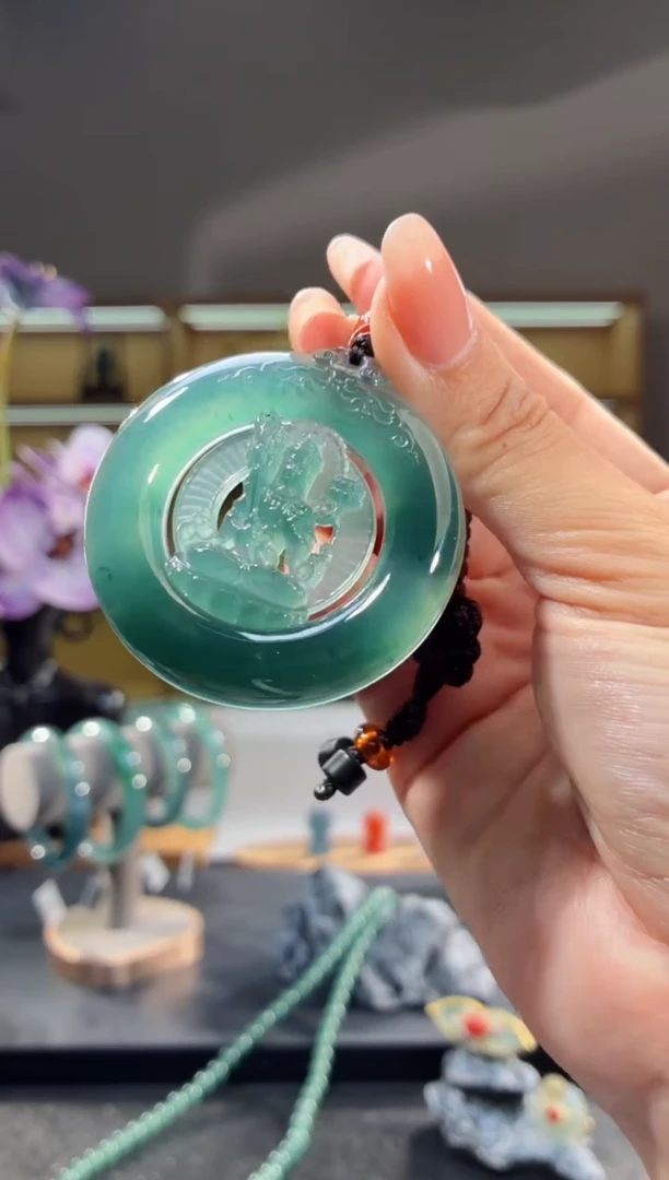 吊坠(不含链)未镶嵌翡翠观音