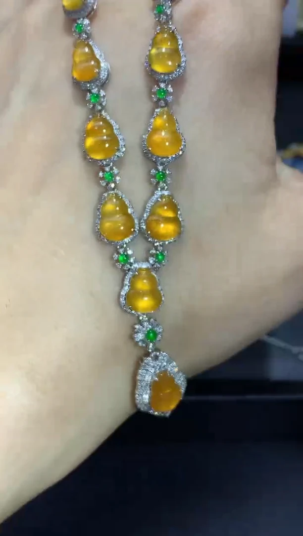 颈饰18K金镶嵌翡翠701-中国好珍宝