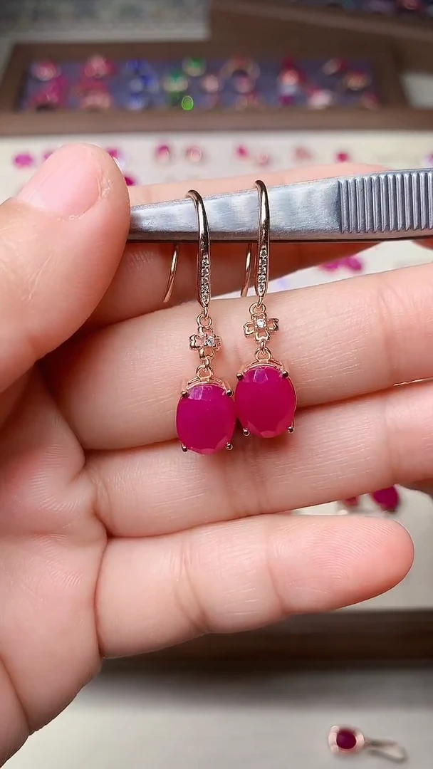 【闪购商品】红宝石耳饰银S925镶嵌0000