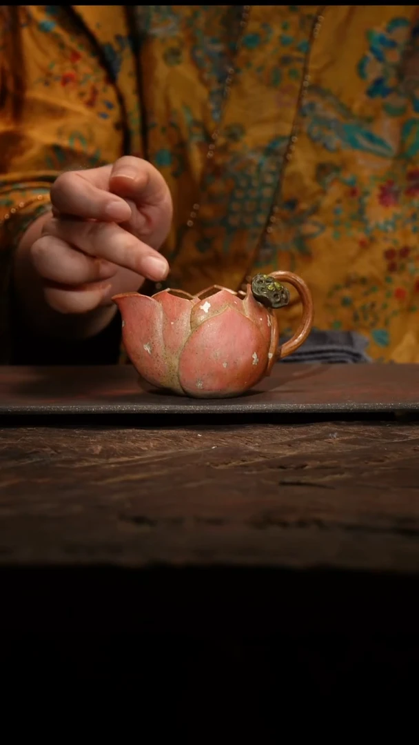 紫砂茶叶罐荷花莲子公道