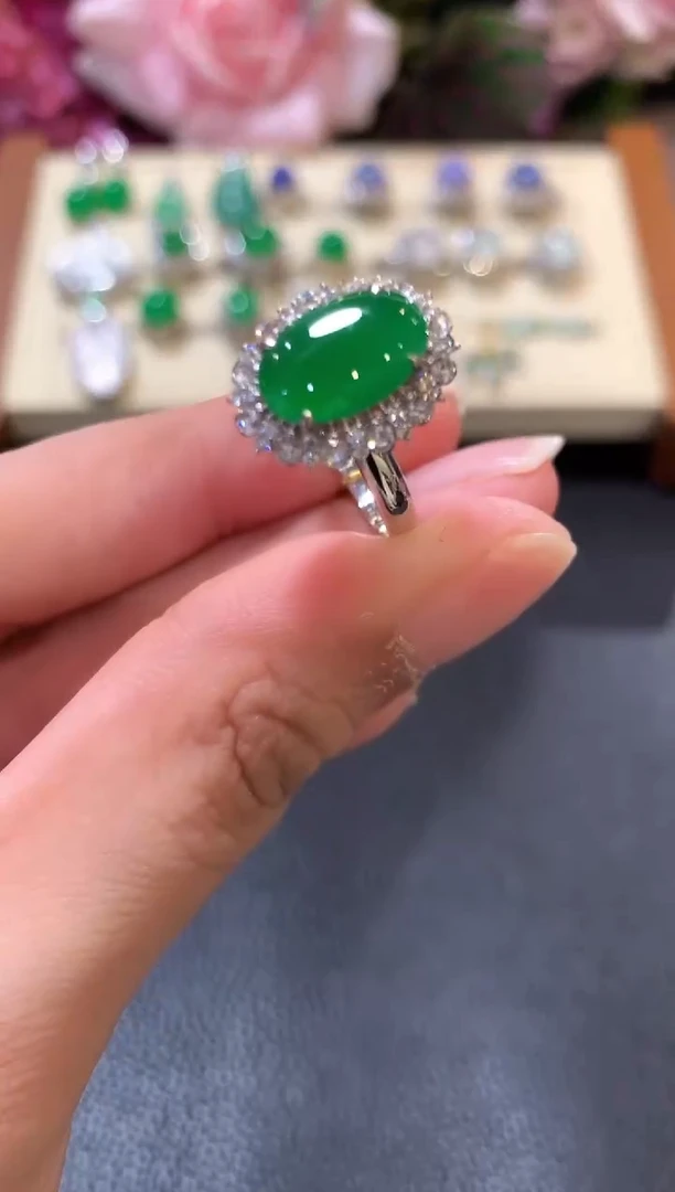 18K金镶嵌戒指翡翠z103