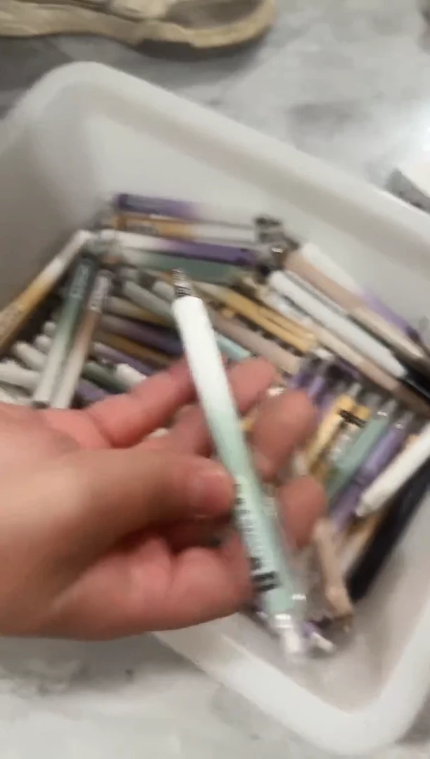 奶盐系低重心中性笔6支微瑕