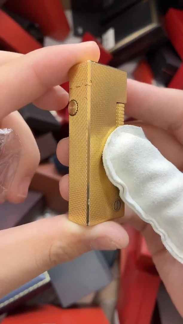 四代金麦穗打火机