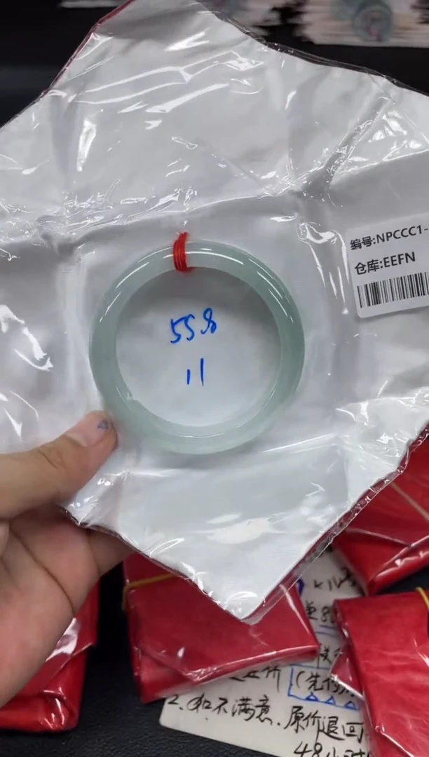 未镶嵌手镯翡翠翡翠手镯