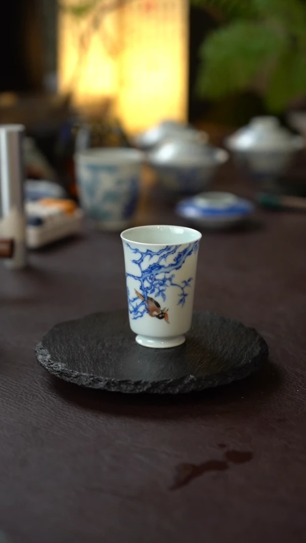 景德镇全手工手绘斗彩翠鸟闻香杯