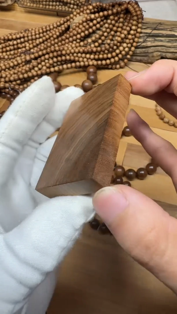 檀香木无事牌老山檀香檀香王4*6*1黑肉