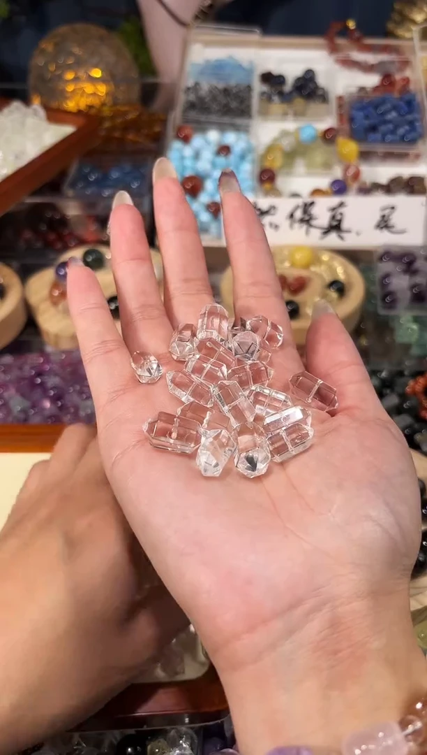 【闪购商品】水晶手串未镶嵌新款白水晶双尖一个