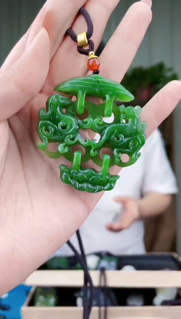 未镶嵌和田玉挂件拍一发一，多样性发货！
