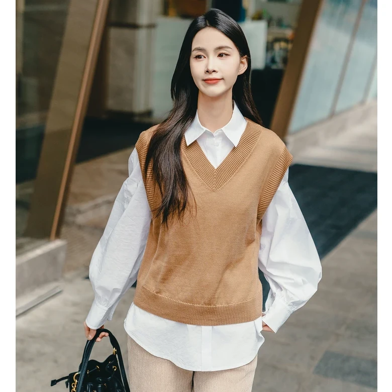 哥弟羊毛马甲针织背心V领简约百搭造型春秋休闲宽松无袖款138002