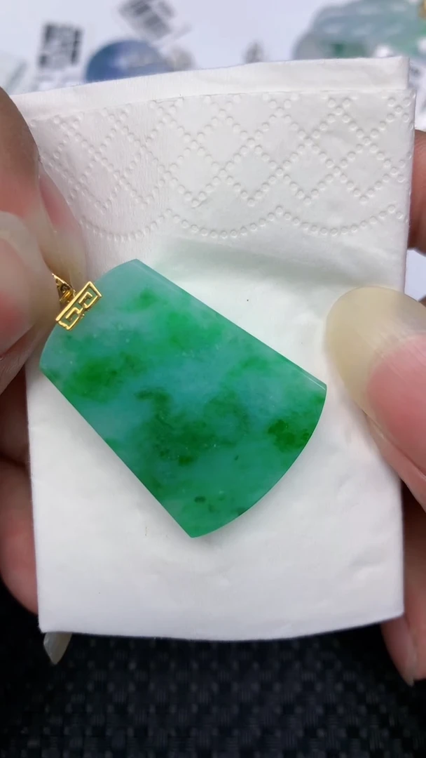 颈饰18K金镶嵌翡翠天然缅甸翡翠a货百元以上9元证书费自理