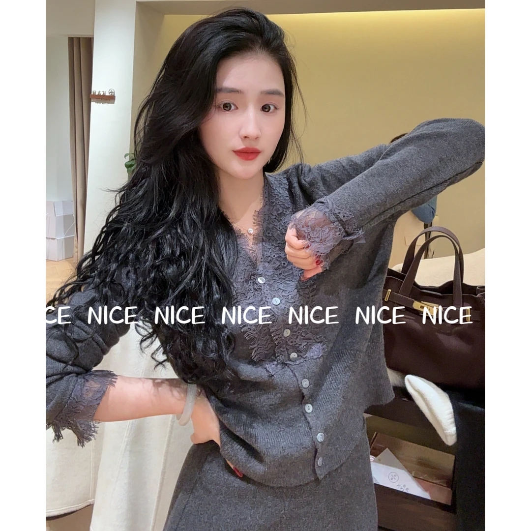 NICE【三色蕾丝打底】毛衣打底衫高腰V领毛针织衫拼接蕾丝