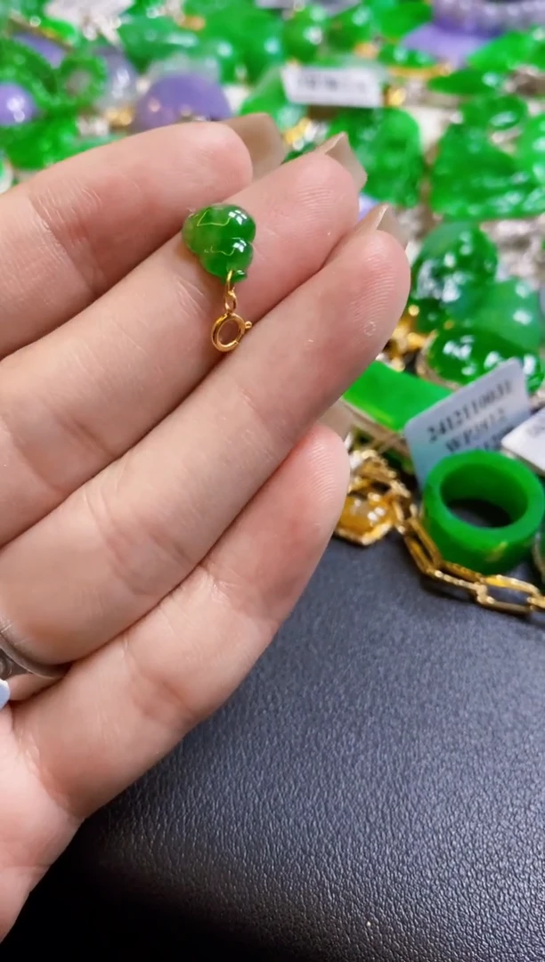 【闪购商品】翡翠颈饰18K金镶嵌提溜