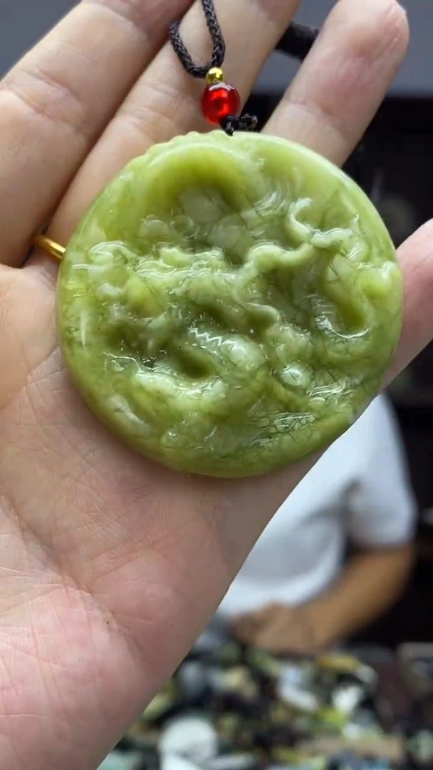 未镶嵌岫玉挂件