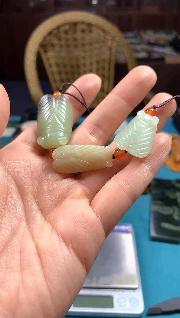 和田玉未镶嵌颈饰1