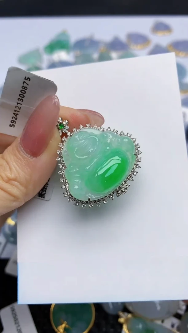 【闪购商品】翡翠挂件18K金镶嵌天然翡翠A货