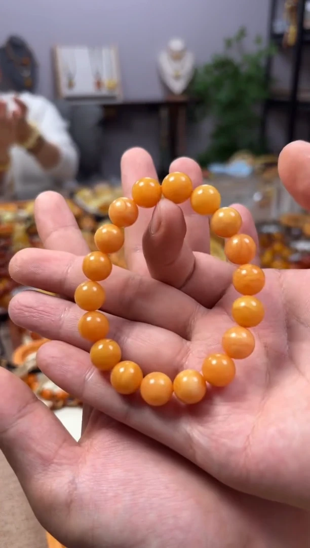 【闪购商品】蜜蜡裸石未镶嵌手串
