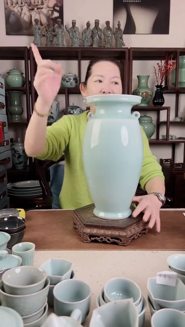 纯手工 粉青 双耳盘口瓶