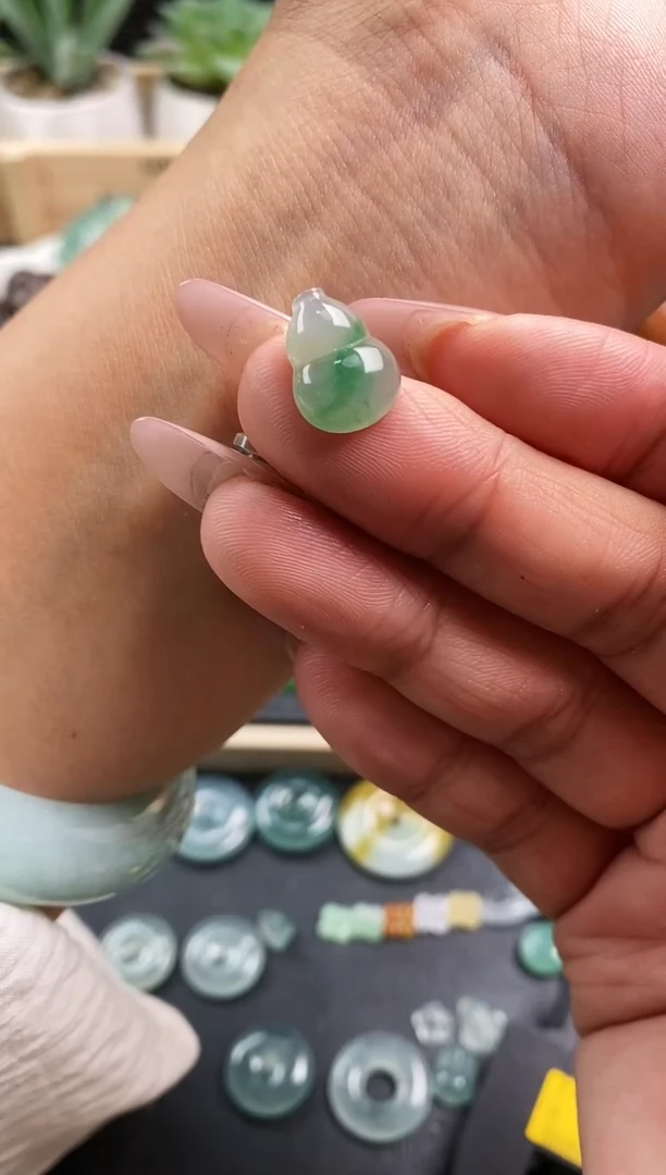裸石翡翠福利品葫芦