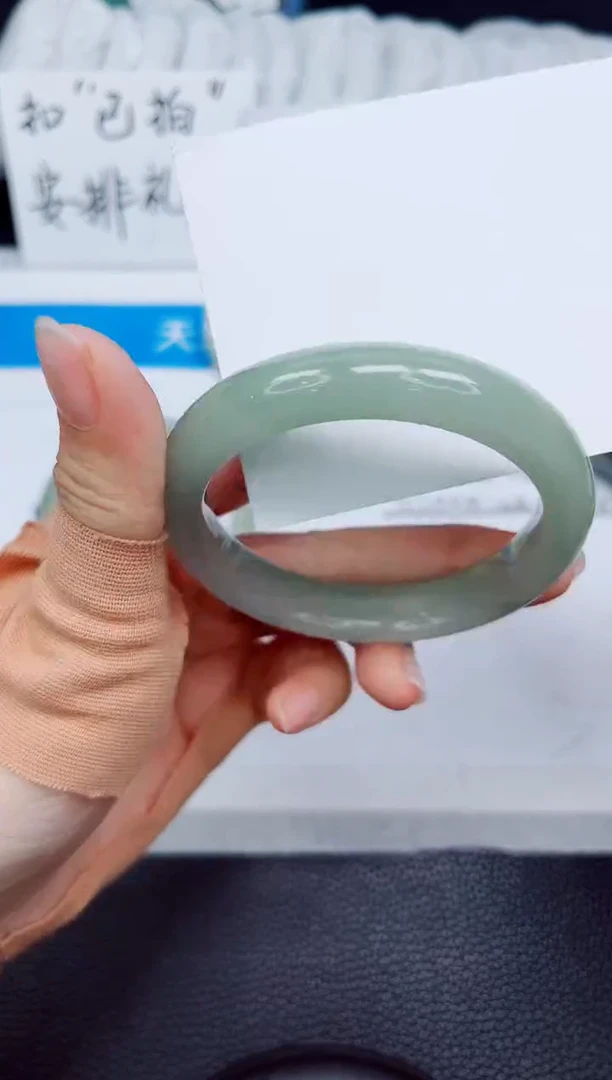 石英质玉手镯未镶嵌127-54