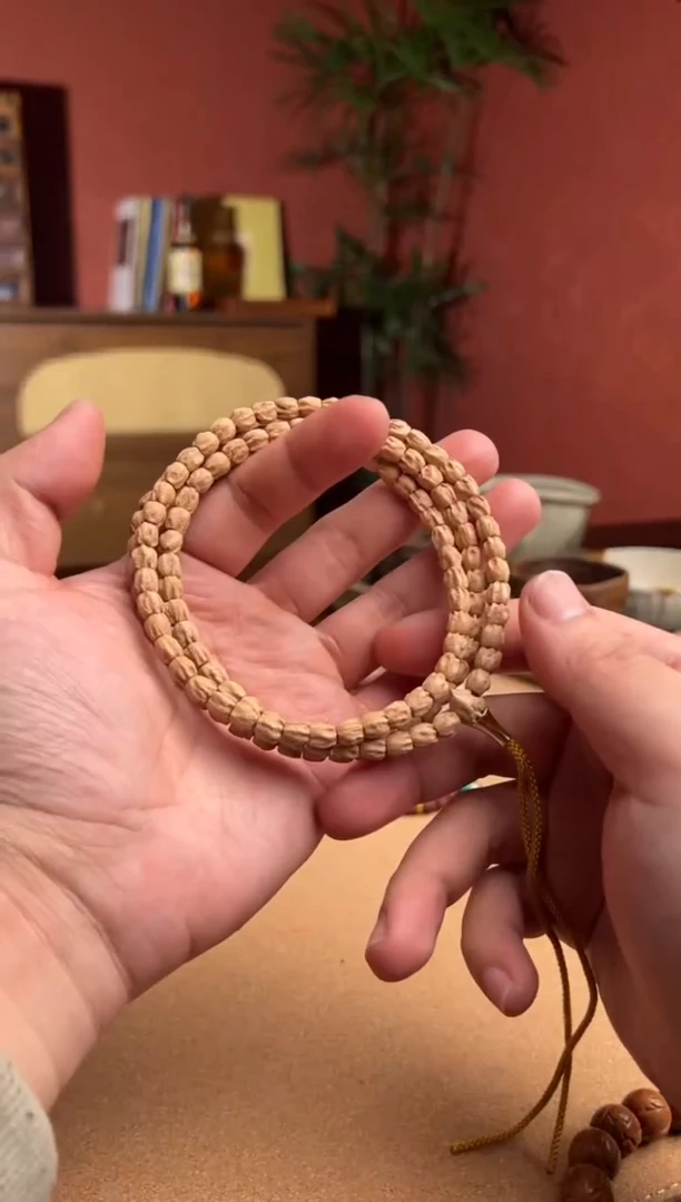 【闪购商品】柏香籽/百香籽手串021337