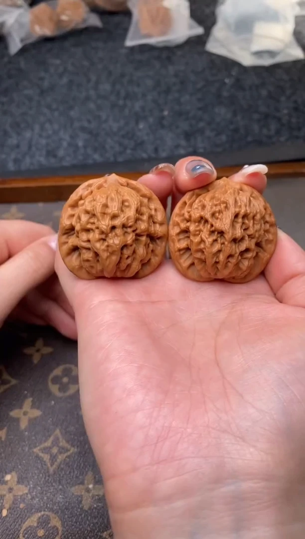 把件文玩核桃B273号42尺金公子