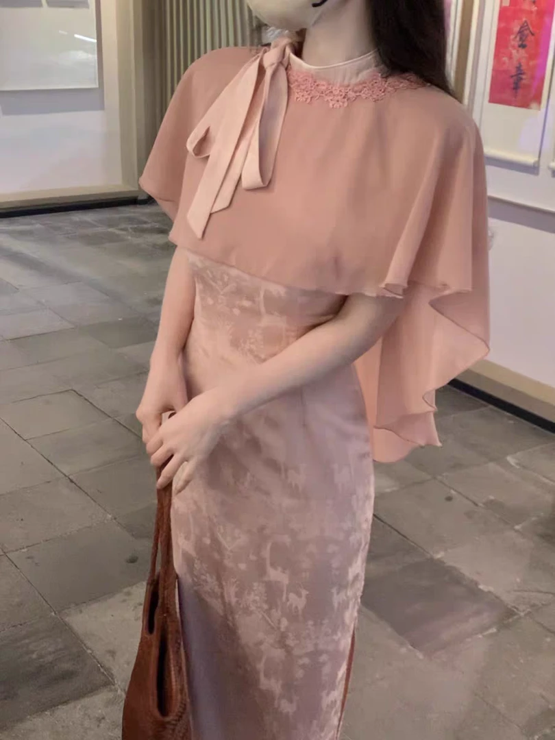 她来了复古馆新中式国风粉色无袖削肩挂脖甜妹旗袍温柔显白连衣裙