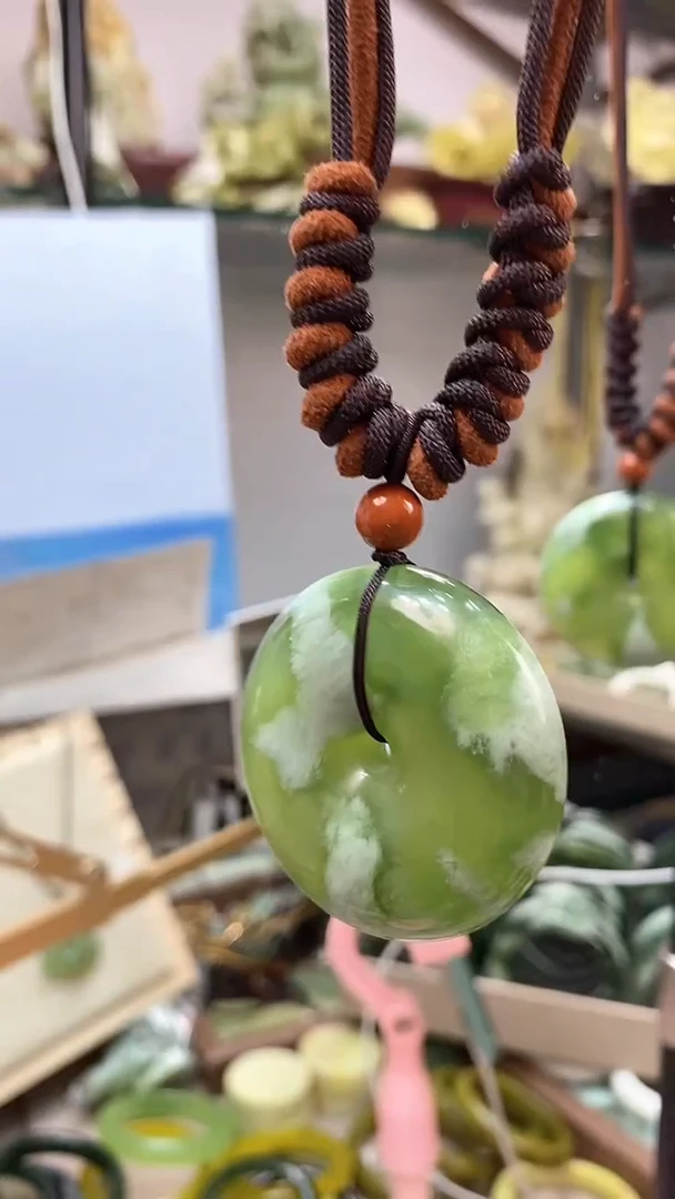 【闪购商品】岫玉吊坠未镶嵌多样性发货其中之一