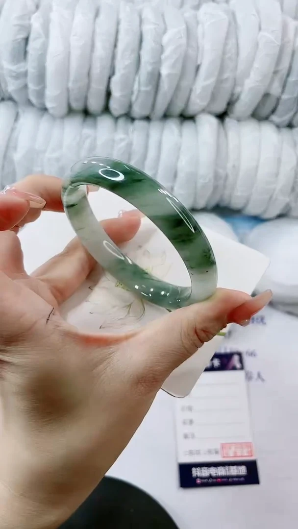 【闪购商品】石英质玉手镯未镶嵌0363904328多样性发货