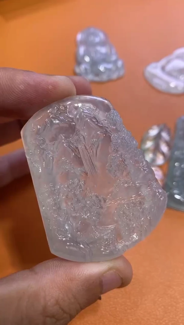 【闪购商品】翡翠颈饰未镶嵌山水6500