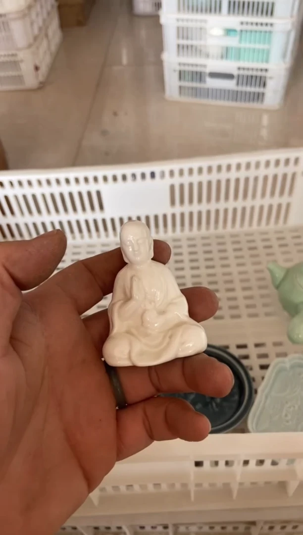 摆件摄影的产品有使用过的痕迹有点脏介意勿拍