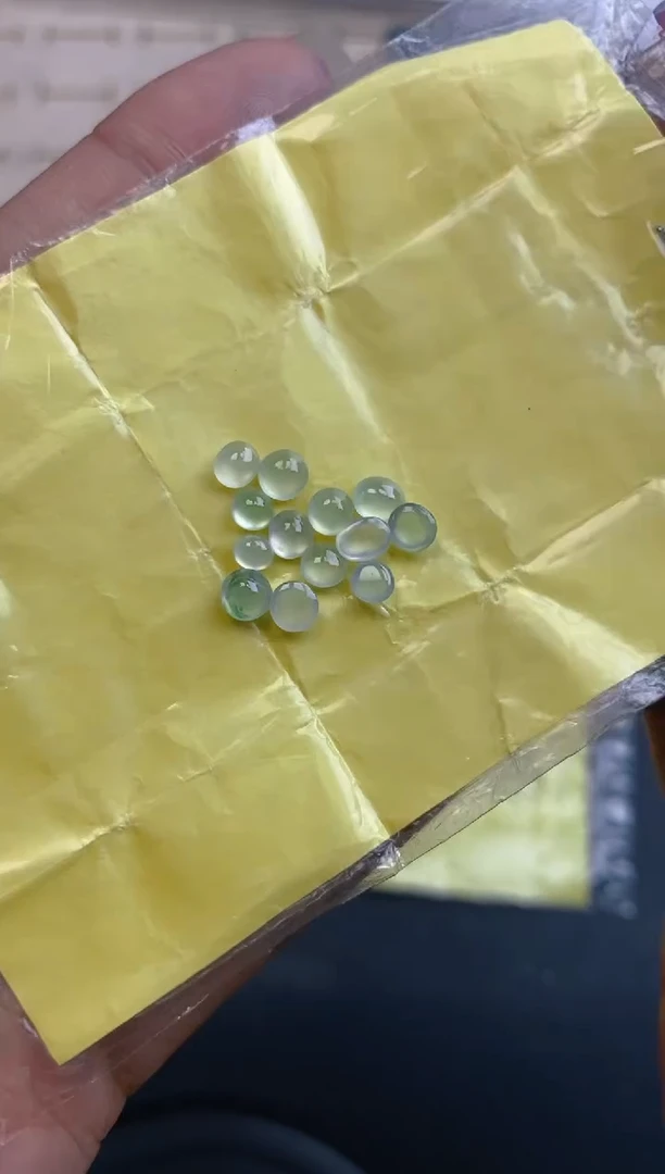 翡翠裸石天然翡翠蛋面55