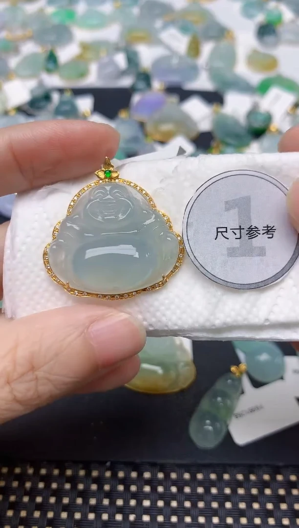 颈饰18K金镶嵌翡翠天然缅甸A货翡翠