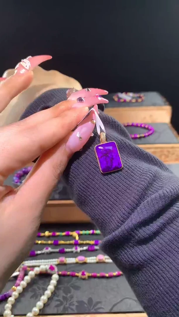 苏纪石（舒俱来）18K金镶嵌，吊坠