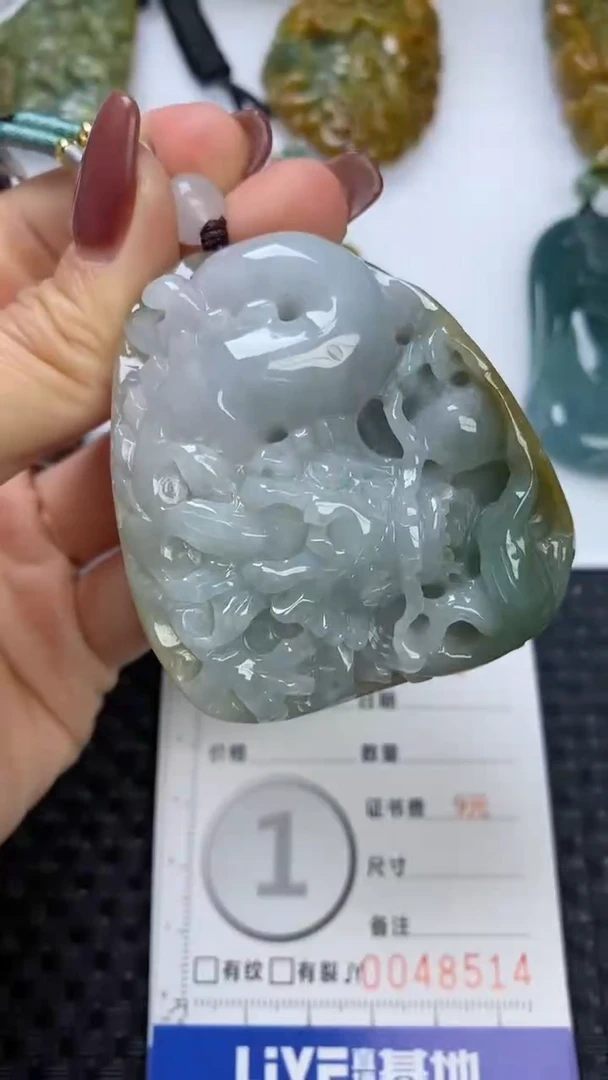 【闪购商品】翡翠颈饰未镶嵌1111111111111111