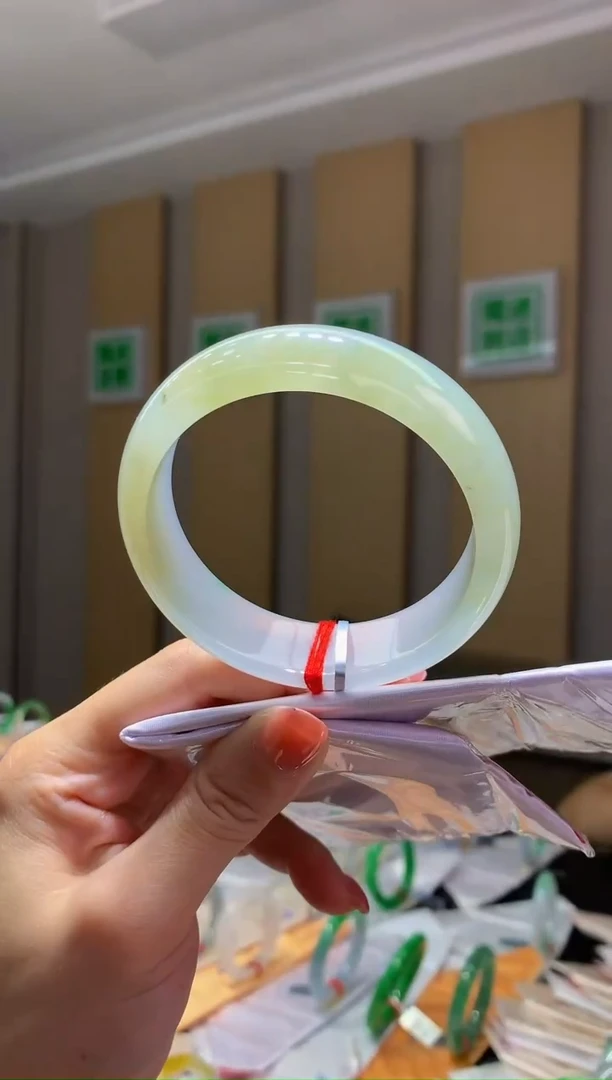 未镶嵌手镯翡翠-C33 圈口58.7 全款11.8万 定金2万