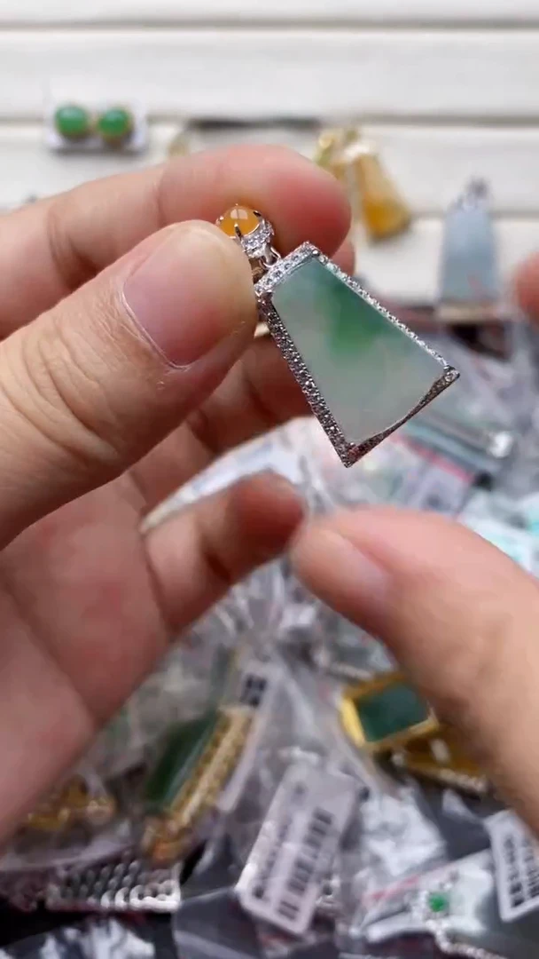 银S925镶嵌戒指翡翠1