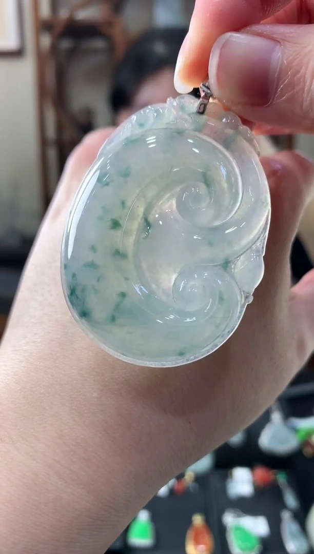 【闪购商品】翡翠吊坠(不含链)18K金镶嵌挂件