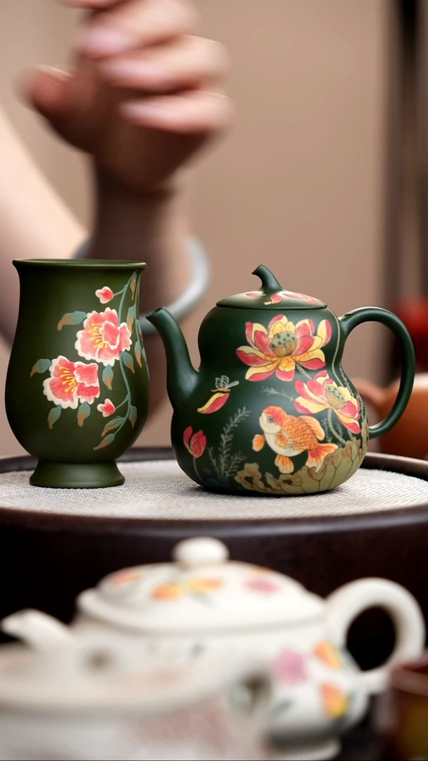 茶壶紫砂婧*民国绿葫芦壶泥绘荷花金鱼+高杯