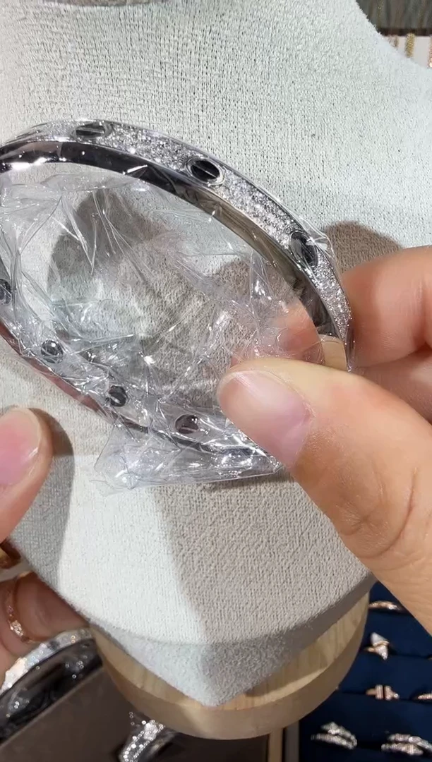 【闪购商品】钻石手镯18K金镶嵌k白黑1圈