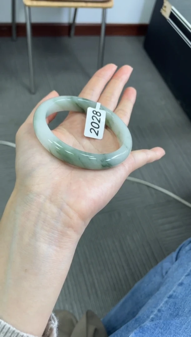 未镶嵌手镯石英质玉2028