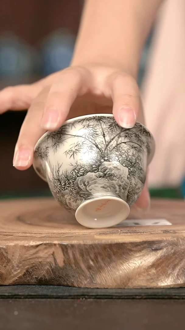 手绘手绘高温现代瓷  气   墨竹撇口杯70cc