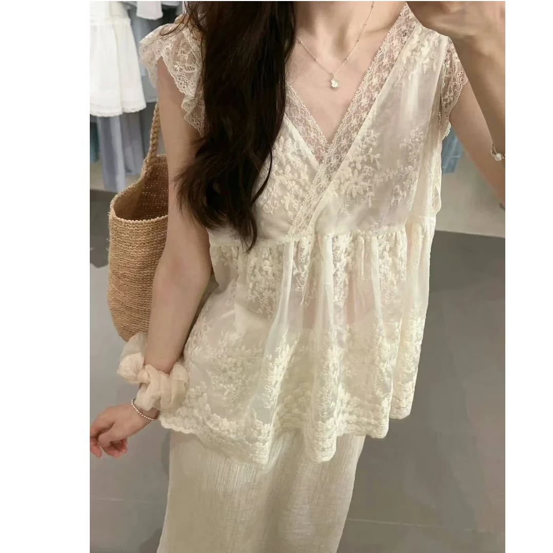 【黄小九定制】全额运补2025夏季温柔风旅游穿搭白色蕾丝刺绣娃娃衫