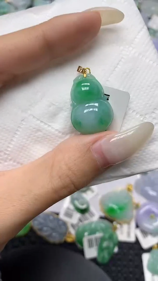 颈饰18K金镶嵌翡翠11111111111