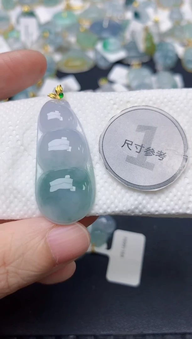 颈饰18K金镶嵌翡翠天然缅甸A货翡翠