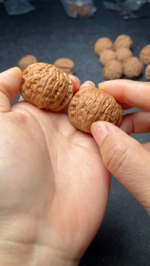 把件文玩核桃w115  乾隆磨 37尺