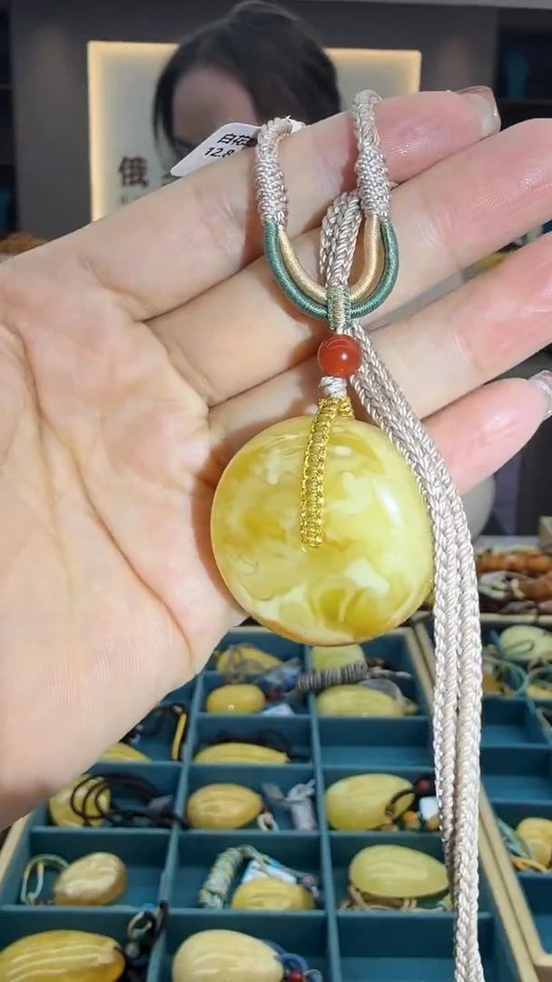 琥珀颈饰未镶嵌201秒拍号 假一罚三